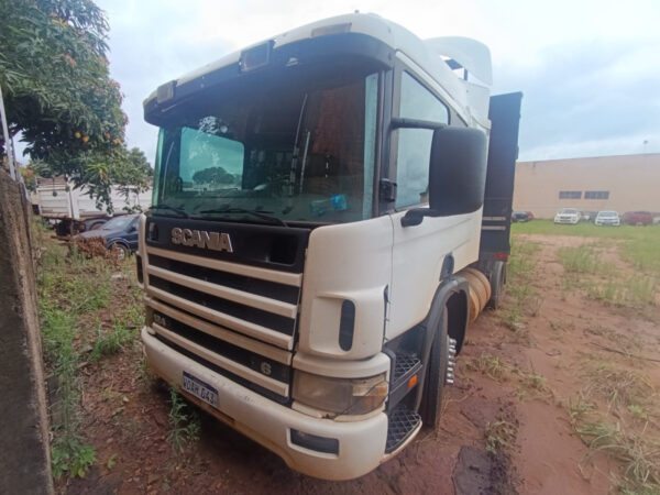Caminhão Trator da marca SCANIA Leilão contra o crime organizado