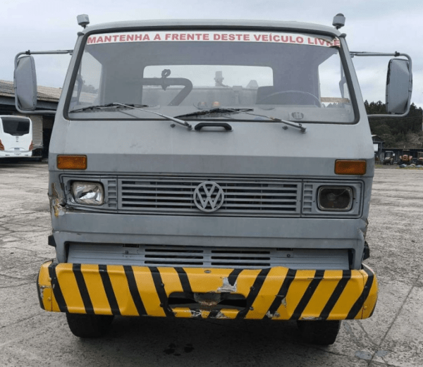 Caminhão VOLKSWAGEN Mega Leilão da Força Aérea Brasileira