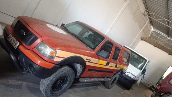 FORD RANGER CABINE DUPLA Leilão veiculos de Prefeitura