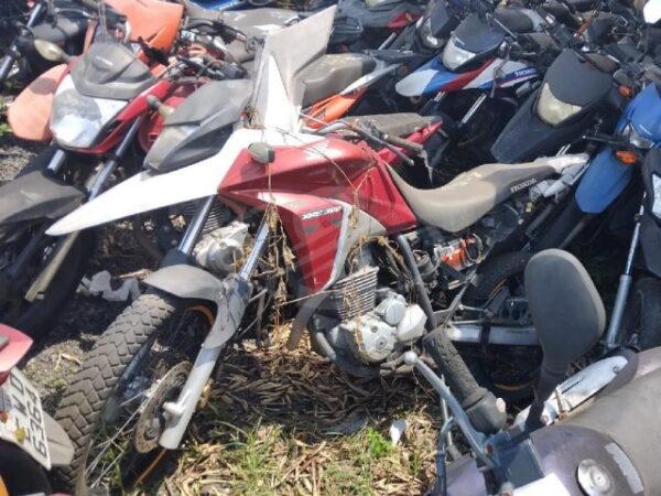 HONDA XRE 300 Leilão veiculos da Prefeitura de Osasco