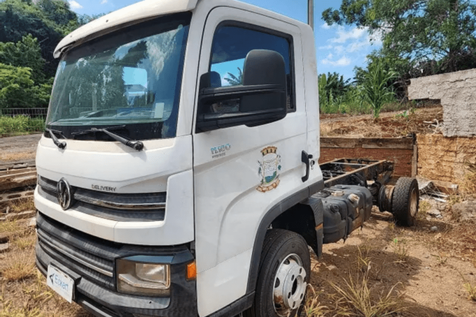 Leilão de Prefeitura no Paraná CAMINHÃO MECANISMO OPERACIONAL VOLKSWAGEN