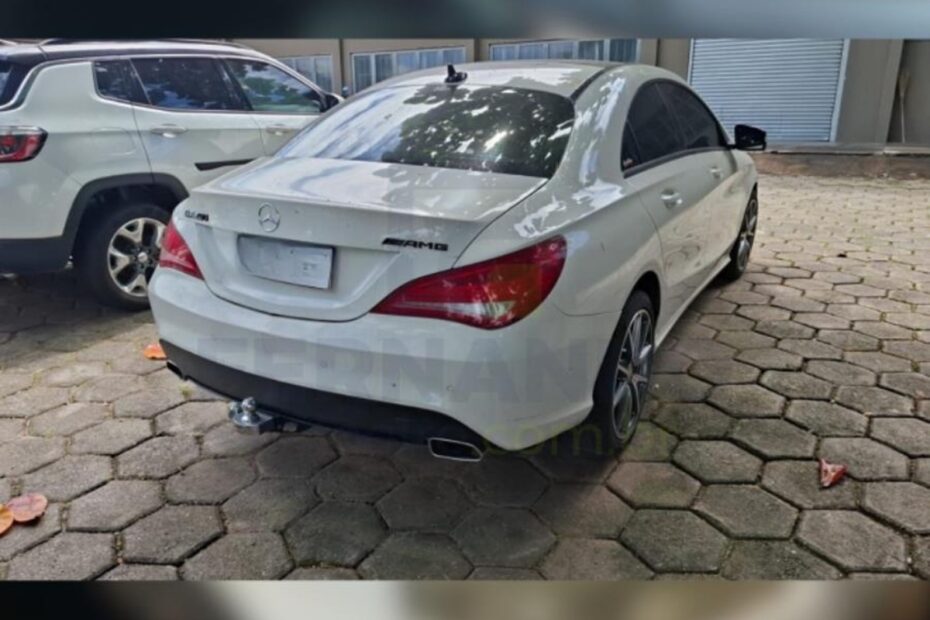 Leilão de veículos aprendidos da Polícia Federal Mercedes BENZ CLA AMG