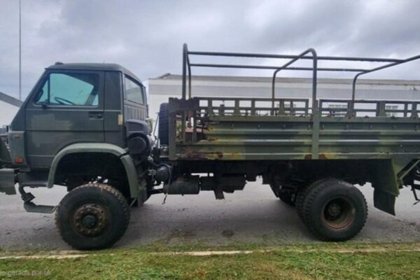 Leilao-do-Exercito-caminhao-militar-4x4-Caminhao-Worker-930x620