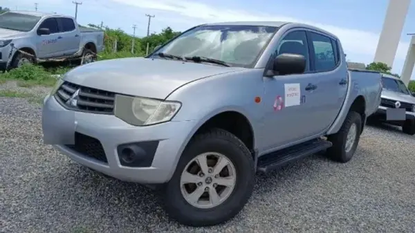 MITSUBISHI L200 TRITON Leilão de empresa de Energia tem Caminhonetes e Picapes
