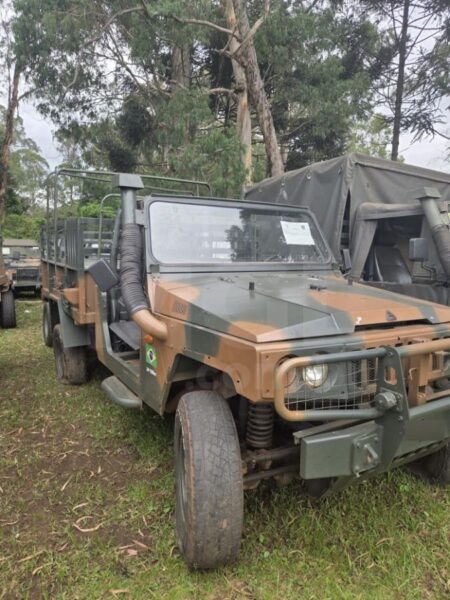 leilão de viaturas militar do execito PICAPE Agrale Marruá