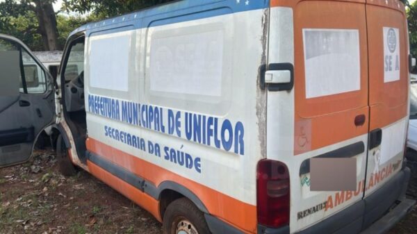 Renault Master Altech Ambulância Leilão veiculos frota de Prefeitura no Paraná