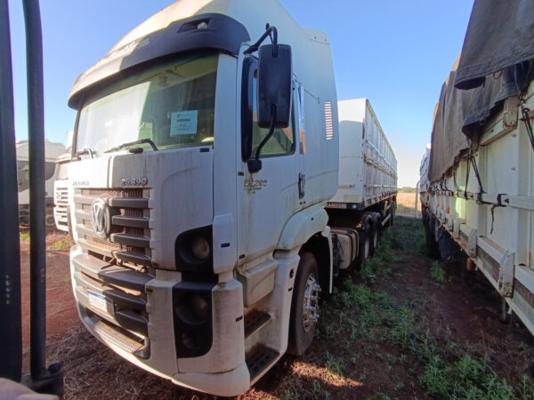 TRACAO Volkswagen 25.390 CTC 6X2 Leilão contra o crime organizado
