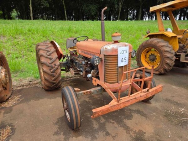 TRATOR AGRÍCOLA 4X2 MARCA MASSEY FERGUSSON MODELO Leilão da Embrapa