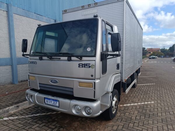caminhão Ford Cargo Leilão veiculos de Universidade