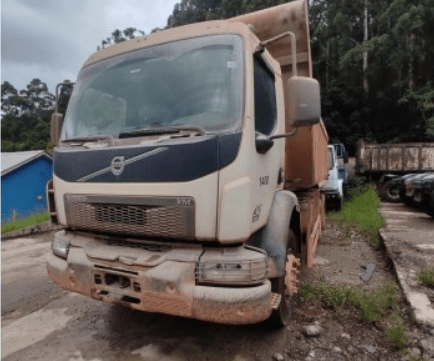 caminhão  Volvo VM 330 6x4R Leilão de Maquinário Pesado