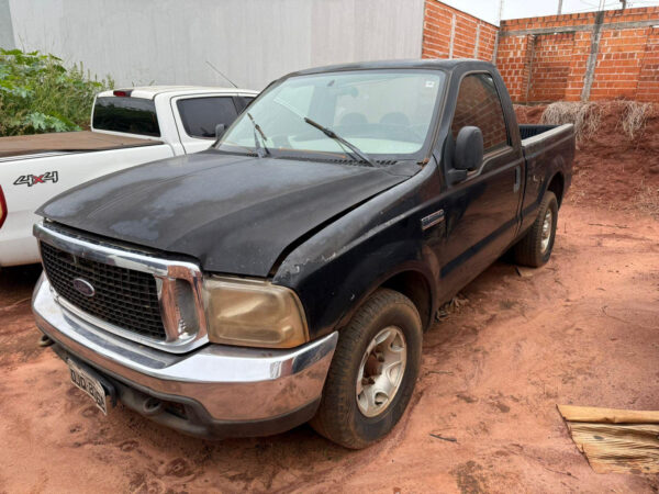 FORD F250 XLT L leilão de veiculos aprendidos pela polica