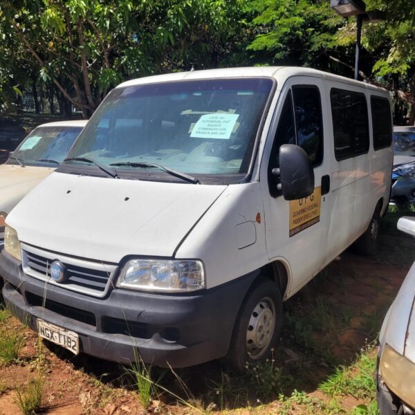 Fiat Ducato Combinato leilão veiculos universidade federal