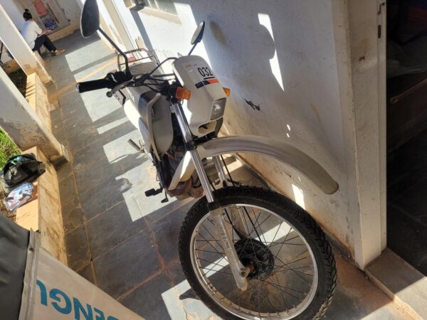 Honda XLR 125 leilão de veiculos de prefeitura
