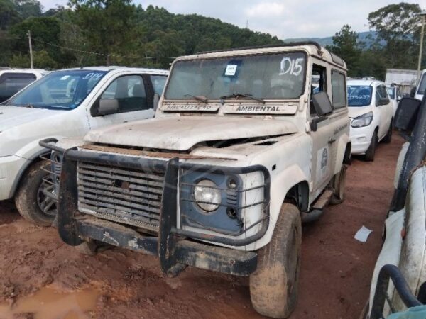 Land Rover DEFENDER 90 CSW Leilão do Governo de SP Traz Clássicos 4x4