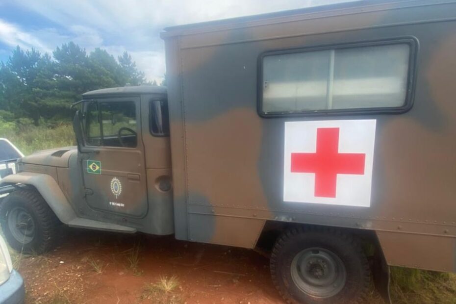Leilão do Exercito AMBULÂNCIA-TOYOTA BANDEIRANTE