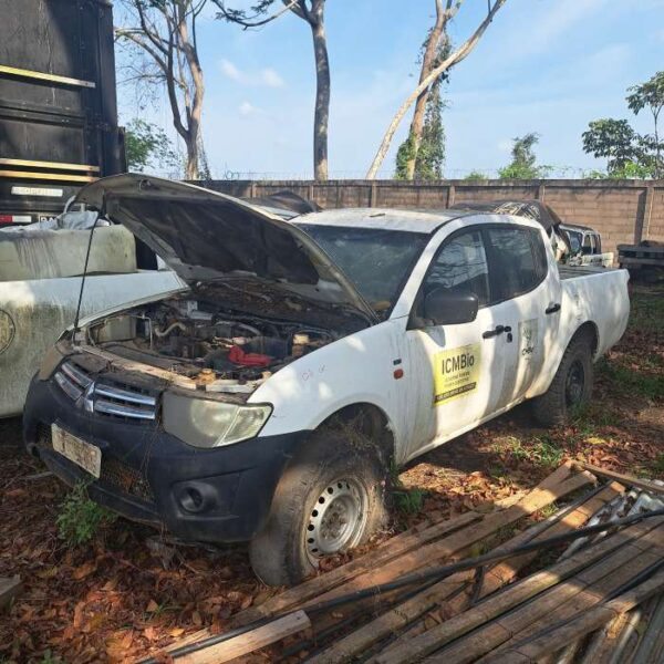 MITSUBISHI L200 TRITON 3.2 D 2013 Leilão veiculos ICMBio