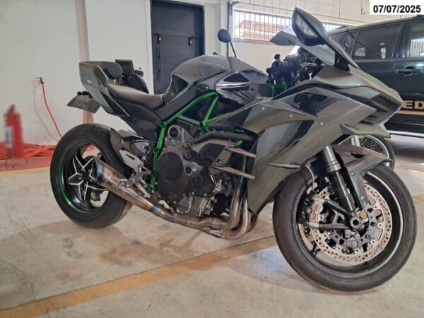 Moto Kawasaki Ninja H2 2