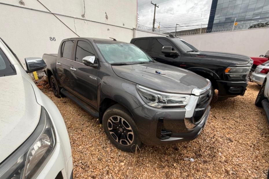 TOYOTA HILUX SRX