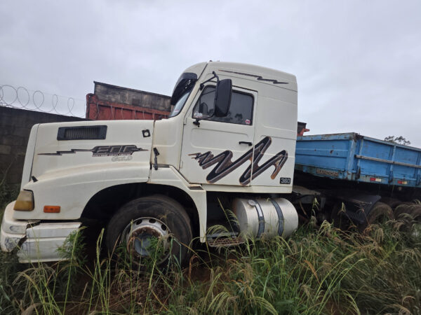 VOLVO NL12 3604X2T leilão de veiculos aprendidos pela polica