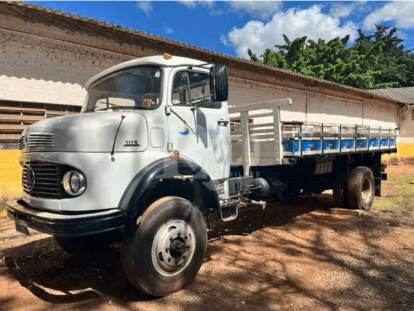 Caminhão M.BENZ LA 1113 Leilão da Eletrobras