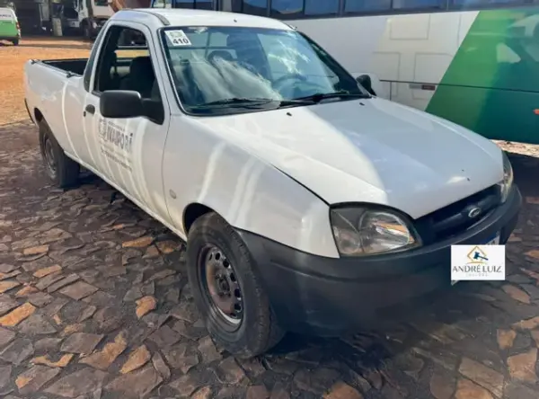 Ford Courier leilão veiculos de prefeitura
