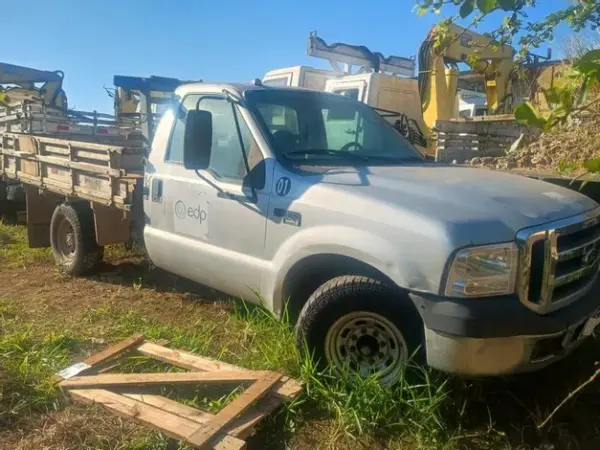 Leilão Veiculos de frota CAMINHÃO CARGA SECA FORD F350 G
