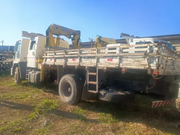 Leilão Veiculos de frota CAMINHÃO FORD CARGO Munck