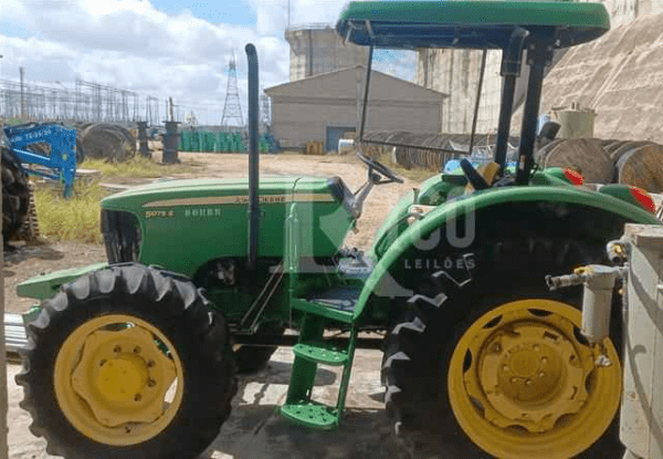 TRATOR - JOHN DEERE Leilão da Eletrobras